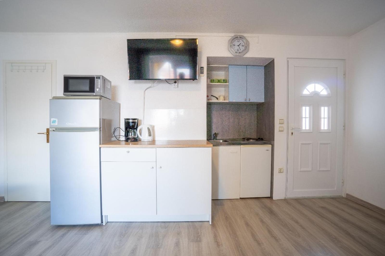 Apartments Pavic Vir Exterior photo